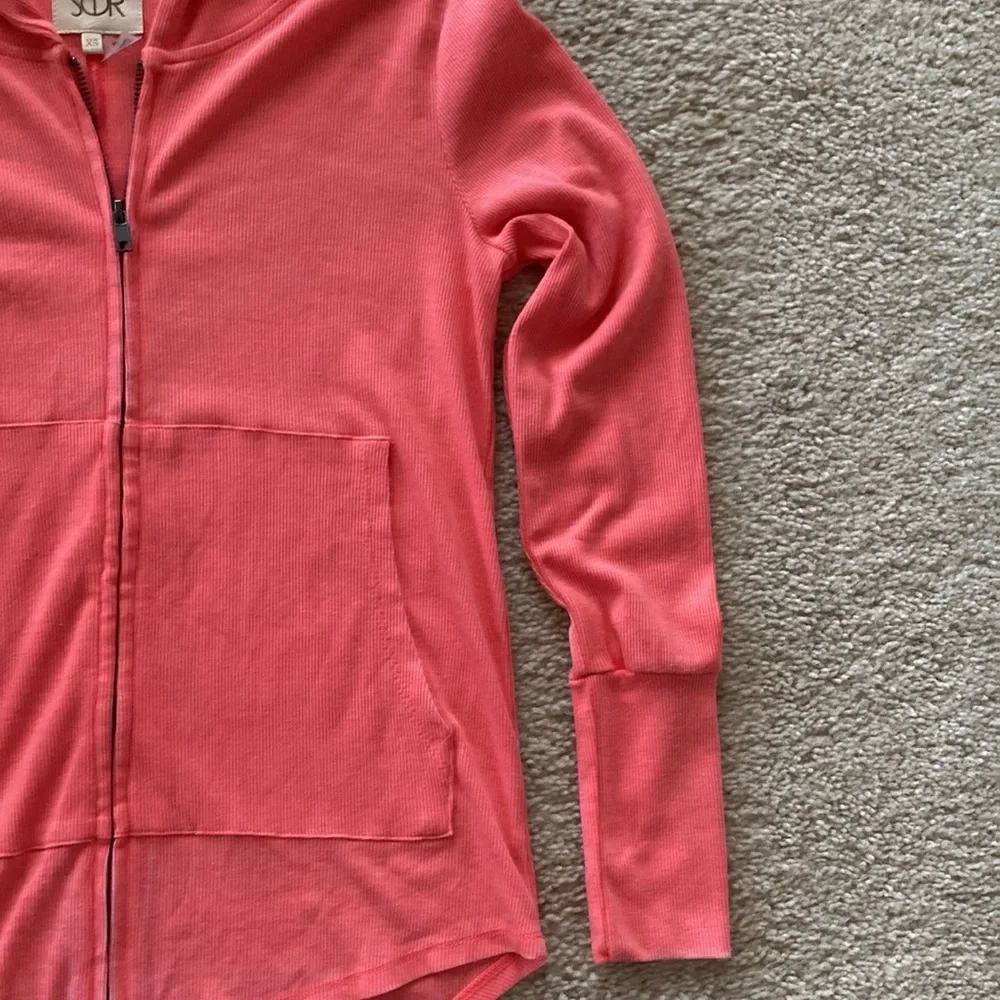 Chaser Coral Color Hooded Jacket - Picture 4 of 8